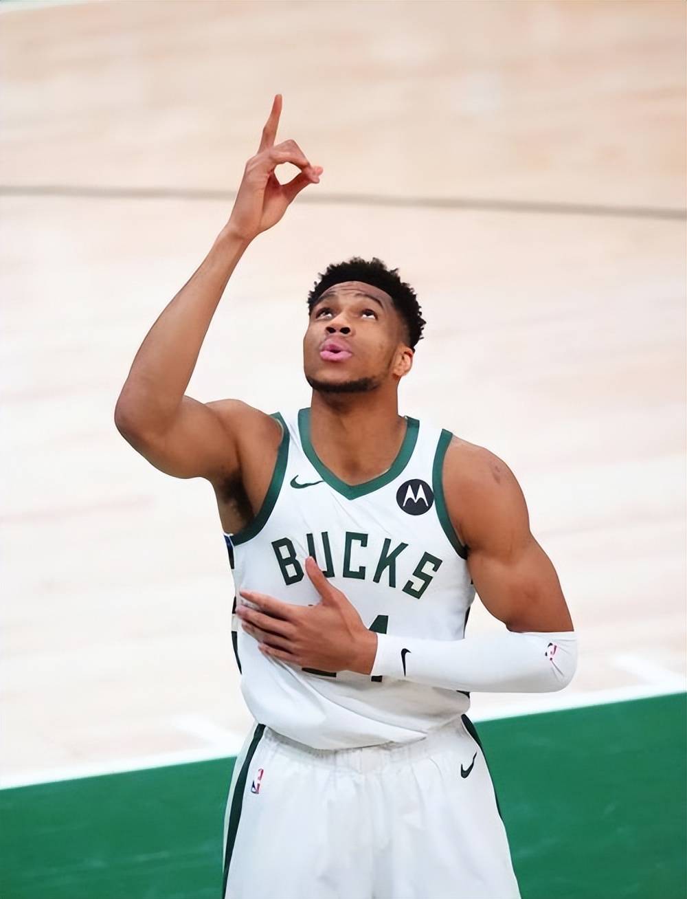 伤病恢复中的文班：坚韧不拔的运动员精神（文班的康复之路：不屈不挠的运动员精神）