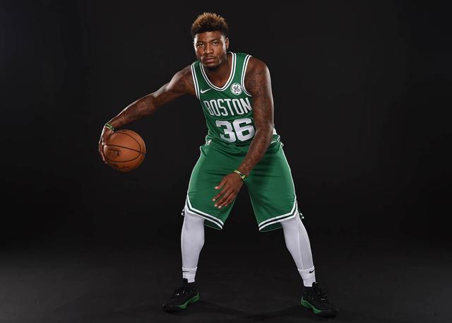 因右踝发炎，朗尼克取消了担任阿森纳vs拜仁解说嘉宾的计划（右踝发炎，朗尼克退出阿森纳战拜仁的解说工作）