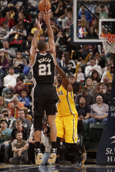 巅峰对决，阿森纳、拜仁欧冠均四战全胜，下一轮直接交手（欧冠强强对话：阿森纳与拜仁四战全胜，下一轮正面碰撞）