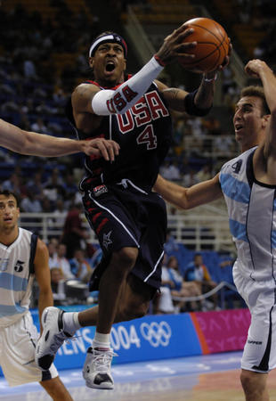 张琳芃第11次赢得中超冠军，超越郑智成国内联赛历史第一人！（张琳芃加冕中超第11冠，超越郑智成国内联赛历史第一人）