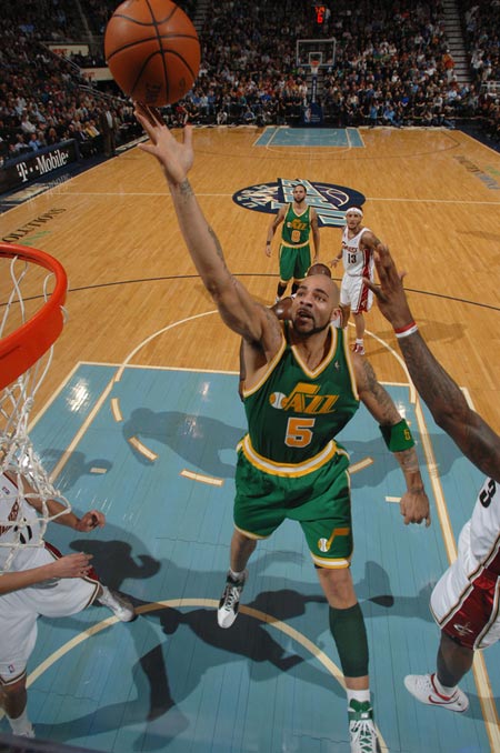 一日意甲最新动态：米兰双雄培养新人，迈尼昂无意加盟蓝黑军团（今日意甲快讯：米兰双雄发力新星培养，迈尼昂不考虑加盟蓝黑军团）