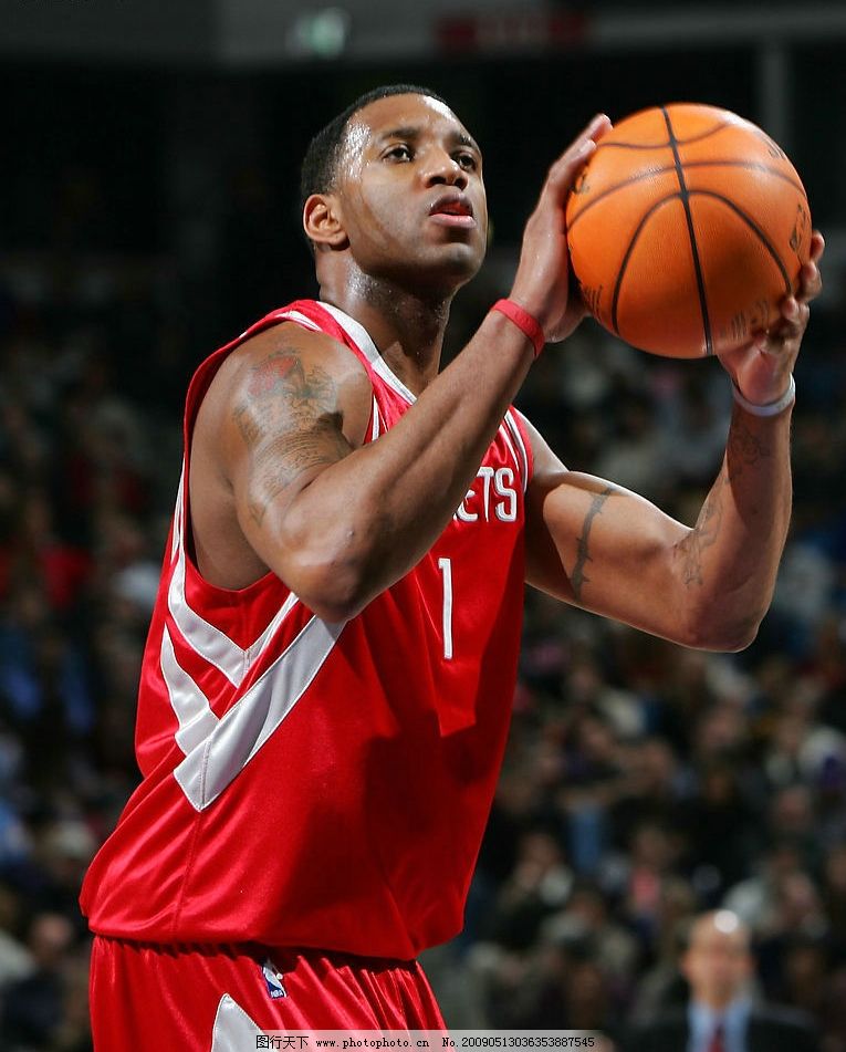 豪宅风波后，全红婵带伤赴新疆滑雪，再次陷入争议，樊振东说对了（豪宅风波未息，全红婵带伤赴新疆滑雪再引争议，樊振东的话应验了）