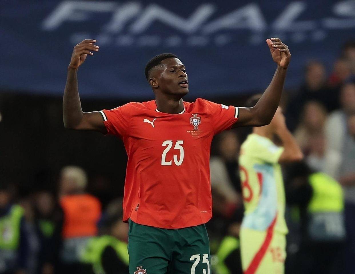 米体：国米将在意杯进行9人轮换，迪乌夫和小将科基有望首发（米兰体育报：国米意杯拟轮换9人，迪乌夫与小将科基有望先发）