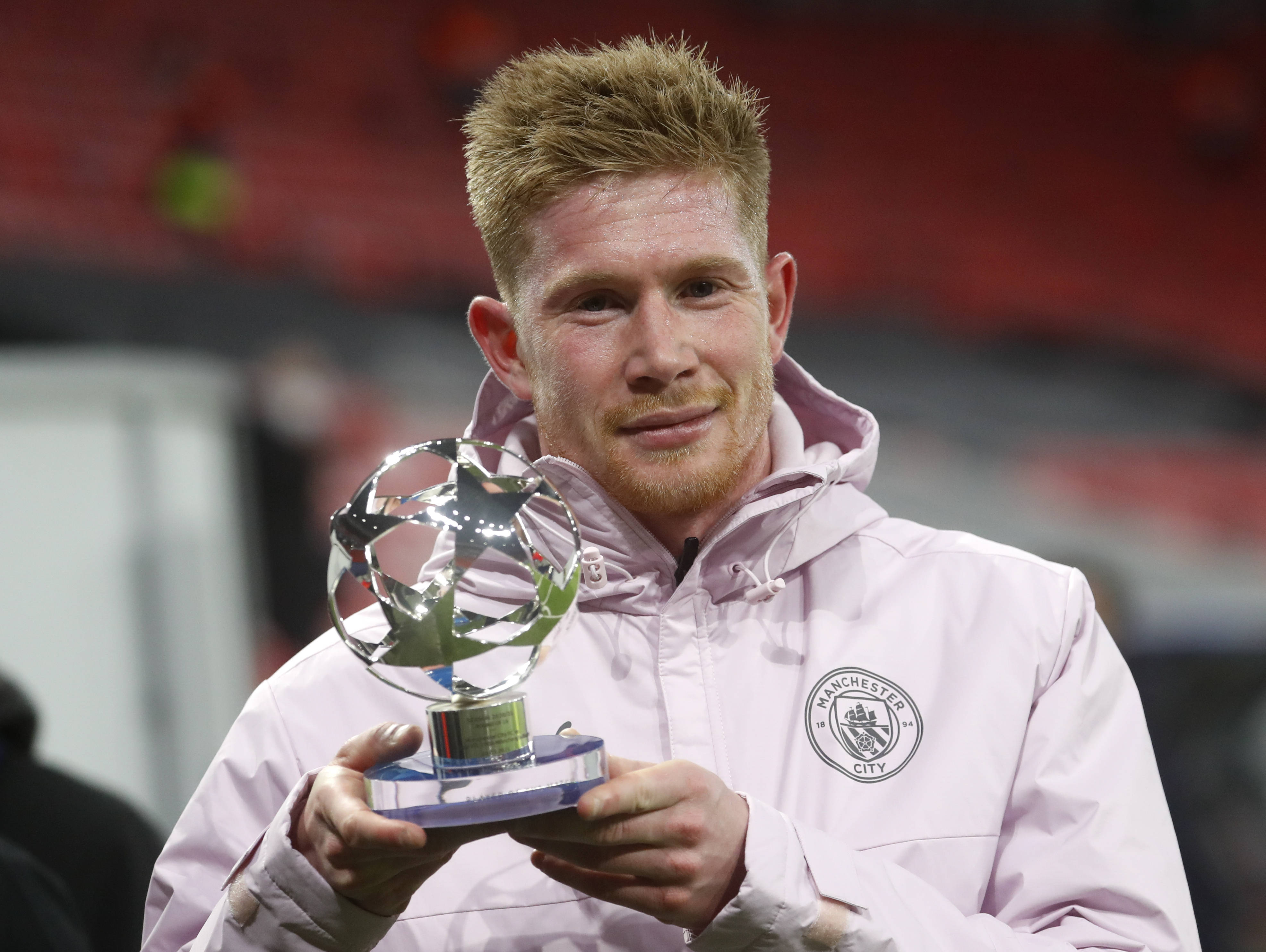 詹姆斯关键上篮锁定胜利（詹姆斯制胜上篮奠定胜局）