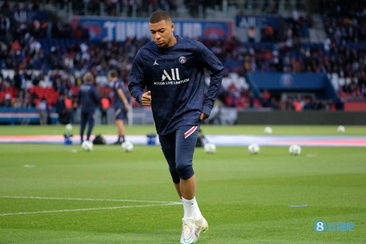 升入U21，阿森纳15岁2米门将发文庆祝并剑指挑战拉亚（阿森纳15岁2米门神升入U21：晒文庆祝，瞄准挑战拉亚）