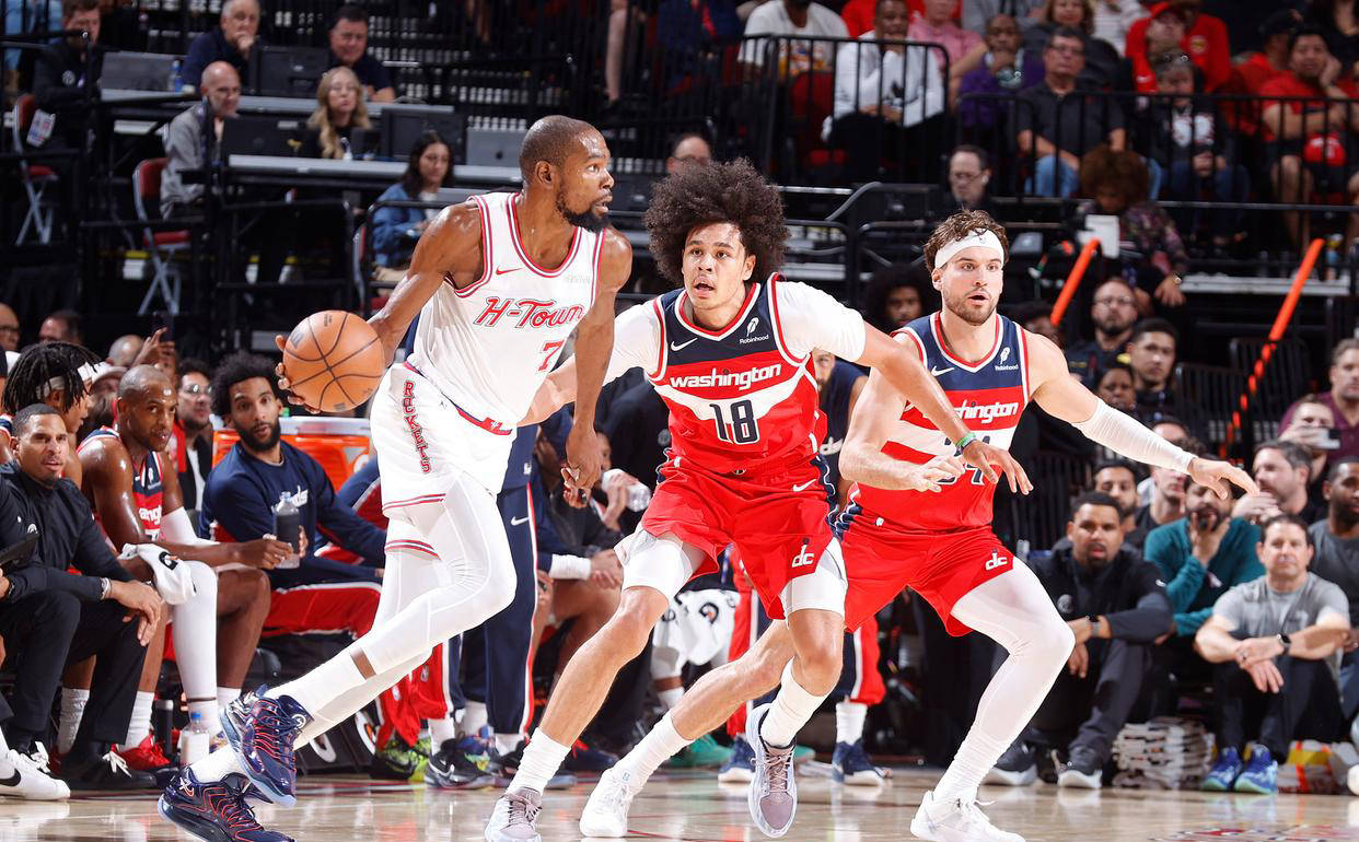 状态火热！杰伦威19中11轰赛季新高25分（火力全开！杰伦·威19投11中砍下赛季新高25分）