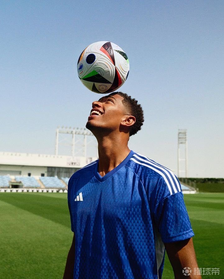 有猫腻？詹俊：3个东道主全部上上签 2大死亡之组 小组赛5大看点（巧合还是安排？詹俊评：三东道主皆获上上签 两大死亡之组 小组赛五大看点）