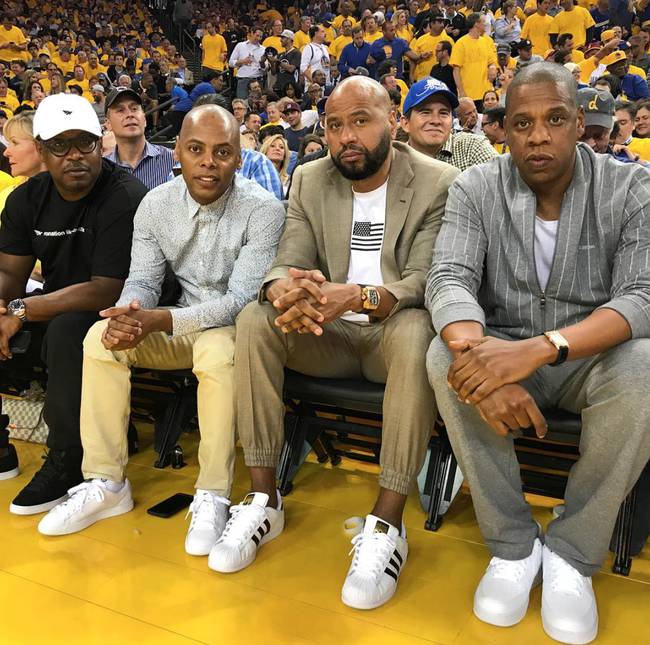 伦敦杀手！格纳布里3次欧冠客战伦敦球队斩7球1助攻（伦敦克星！格纳布里欧冠三次做客伦敦轰7球送1助）