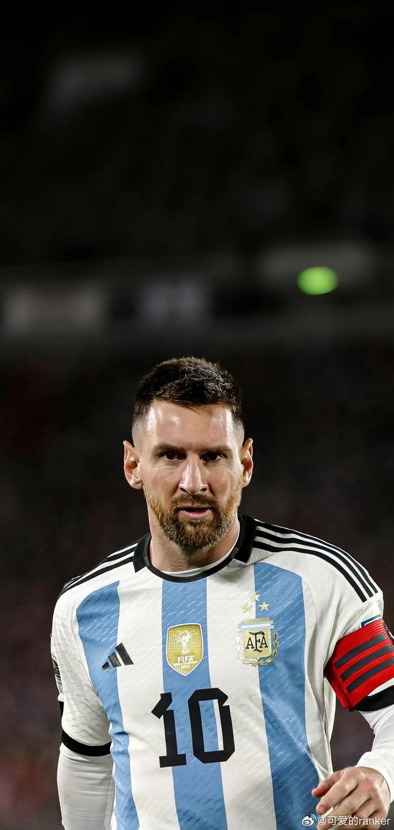 意甲知名评论员：迈尼昂不是耍脾气不续约，他只想看到米兰管理层的诚意！（意甲名嘴：迈尼昂并非赌气拒续约，只盼米兰管理层展现诚意）